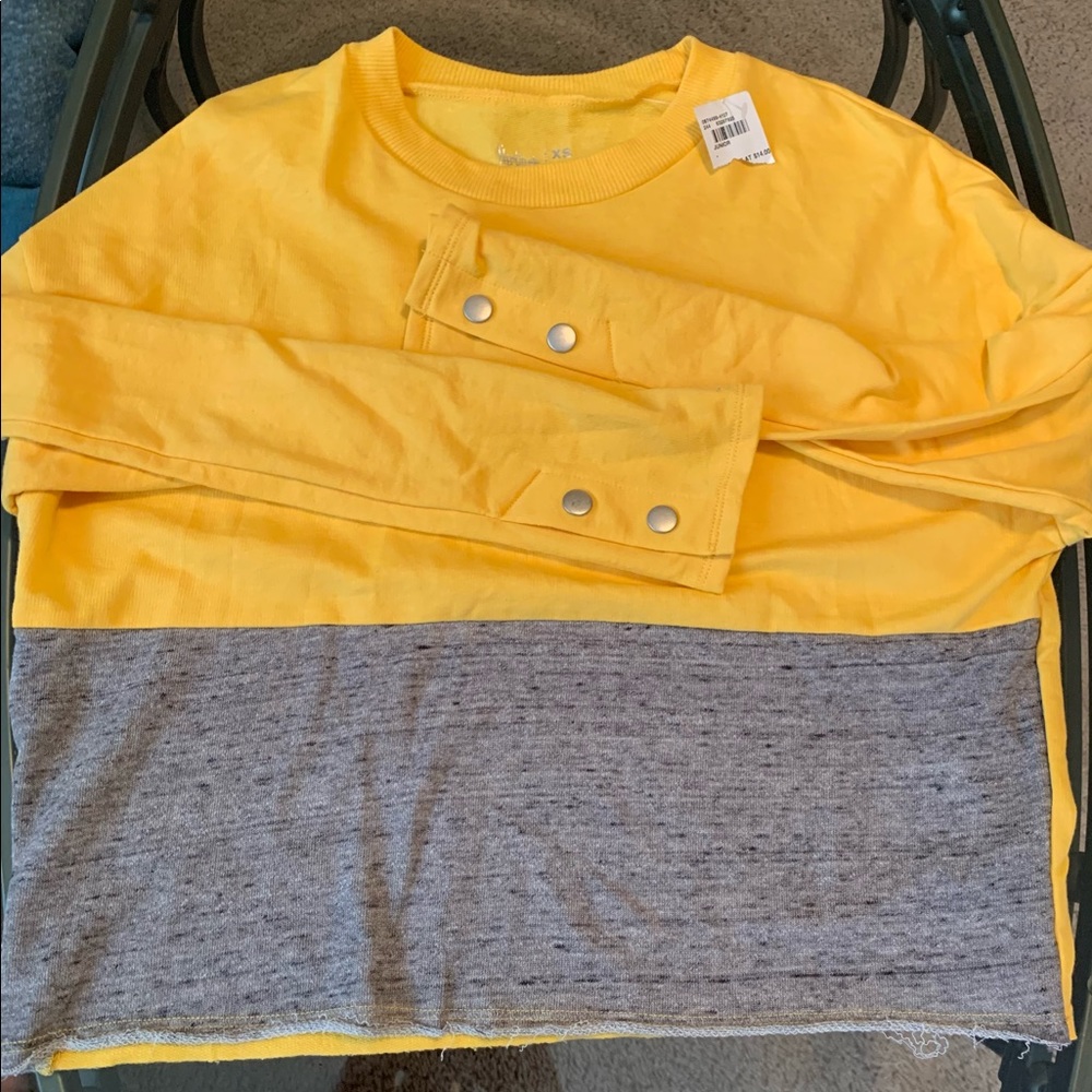 NWT crop top
